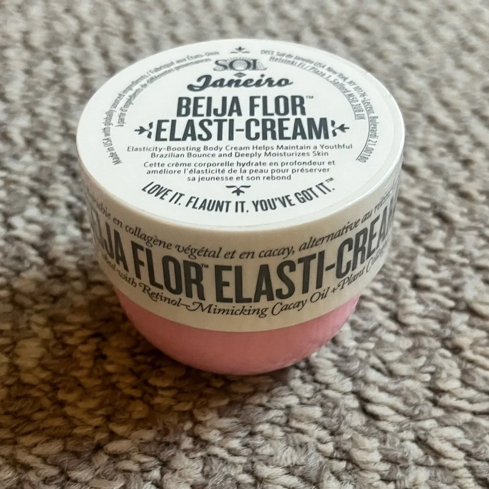 Sealed - Sol de Janeiro
Beija Flor Elasti-Cream with Collagen and Squalane - Picture 5 of 6